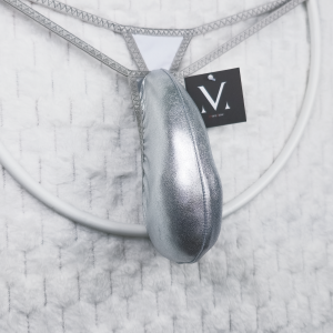 Aker Narrow Banana - Metallic Silver
